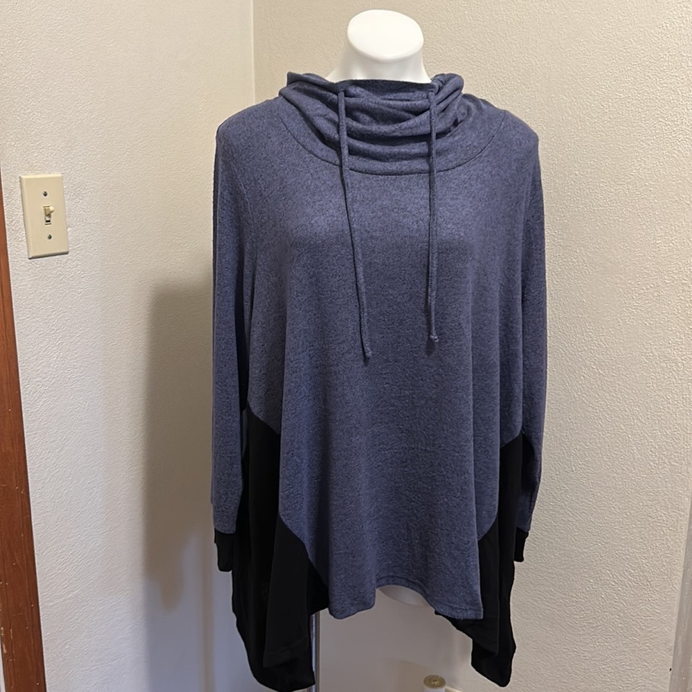 Women’s 2x new Virvi Ami 70% rayon light weight sweater.
